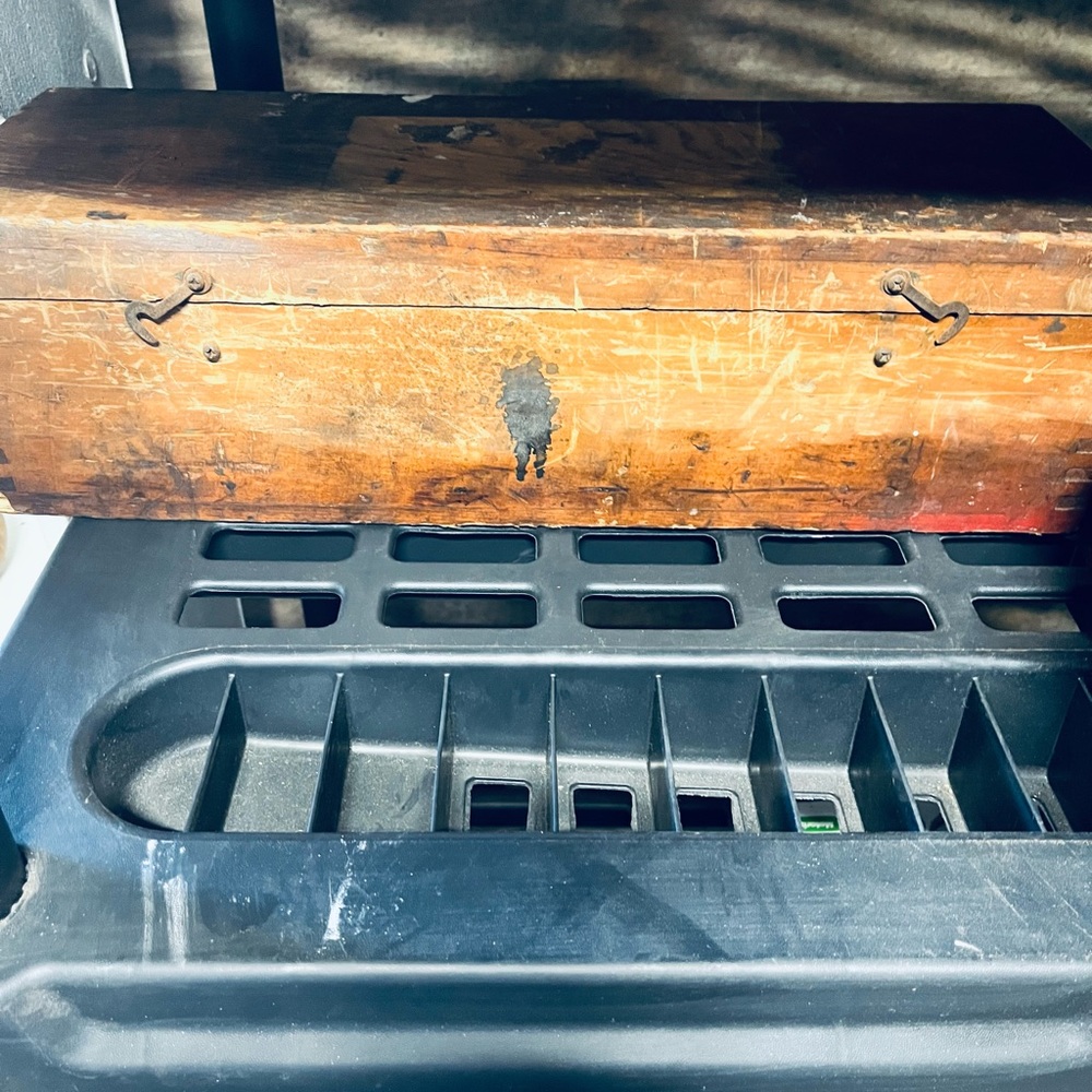 Vintage Dove tail wooden Toolbox 18”x 5”L